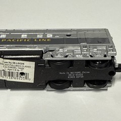 Pair Of Pull Back Plastic Diecast Train Diesel Engines Toys 6.5 Inch Length