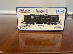 HO Athearn Genesis Reading GP7 Tsunami2
