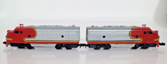 Arnold Rapido N Scale Santa Fe Diesel A-A Locomotive Powered Dummy Pair – CB54a