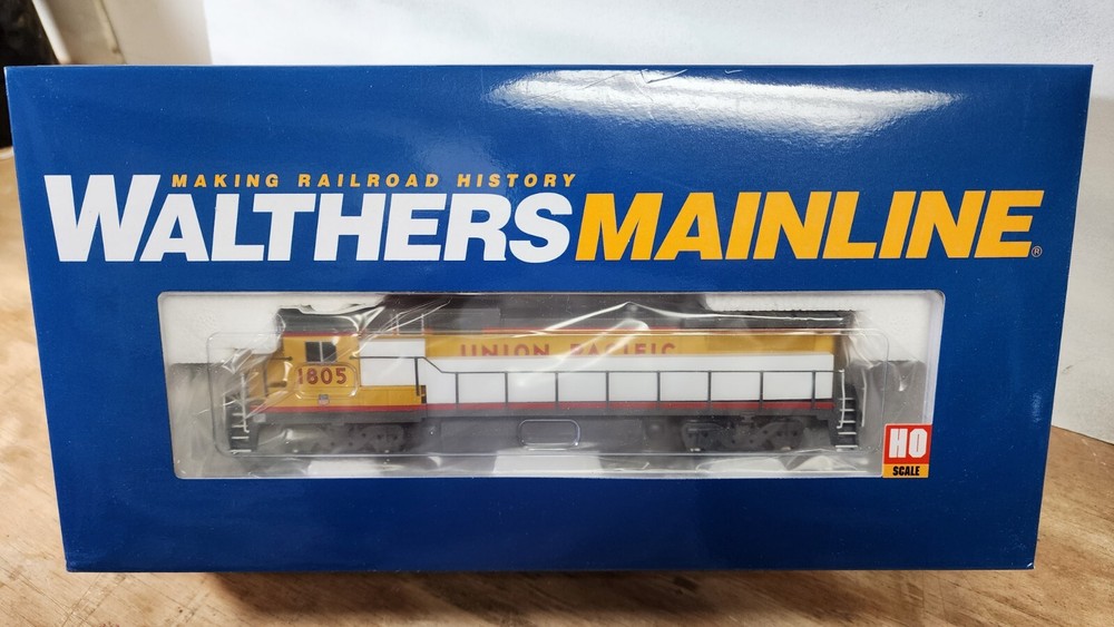 Union Pacific RR GE 32-8BWH Diesel 1805 Walthers Mainline 19573 ESU LokSound DCC