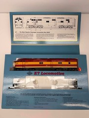 HO Proto 2000 E7 Diesel Locomotive #21079 Florida East Coast FEC #1017 A-Unit