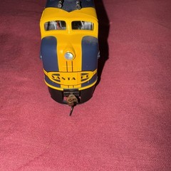 New no box Bluetooth Locomotive – Santa FE – Blue & Yellow – Ho Scale Bachmann