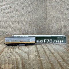 KATO 176-2215 ATSF Santa Fe Yellowbonnet Freight EMD F7B Diesel N Scale