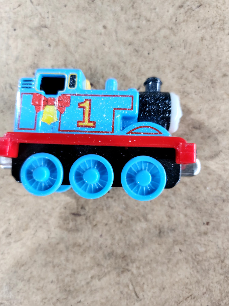 Thomas The Train Tank Engine Diecast Christmas Holidays Version 2002 (MS T-7)