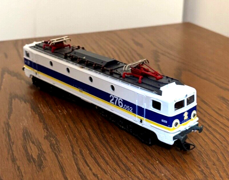 LIMA RENFE 276 SCALE H0 ANALOGUE DIRECT CURRENT LOCOMOTIVE REF: L208625