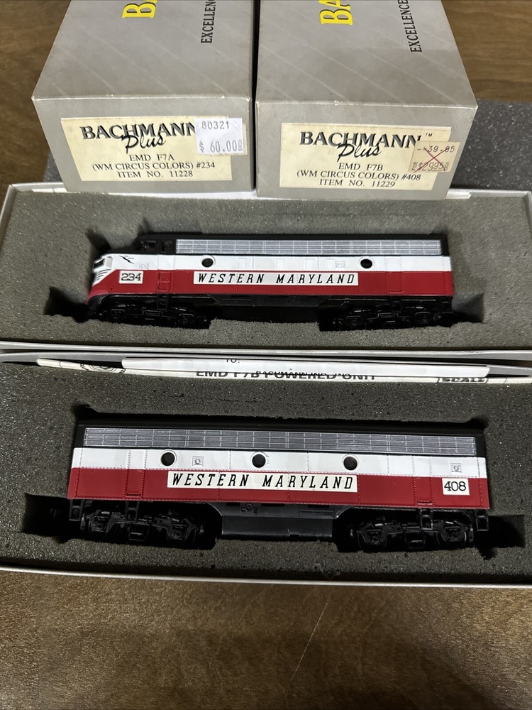 HO scale Bachmann F7A & F7B Western Maryland Circus Colors both powered NOS