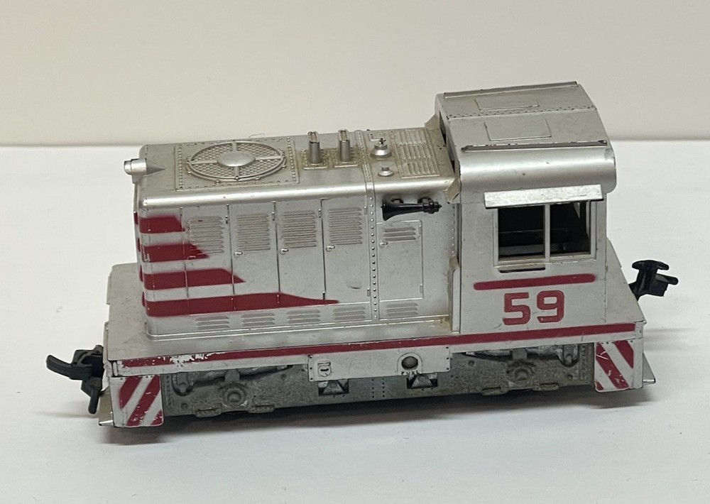 Vtg ATHEARN HO SCALE 59 HUSTLER DIESEL SWITCHER LOCOMOTIVE *UNTESTED FOR PARTS*