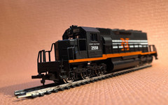 New Haven HO Diesel Locomotive/Loco 2558 Black Orange White, 632 bin4 WORKs NICE