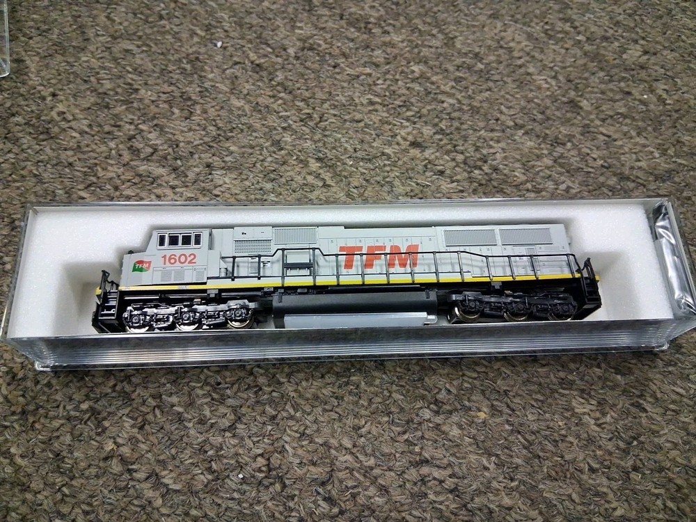 Kato EMD SD7O MAC TFM 1602 Train Engine New In Box Nose Headlight MIB Little
