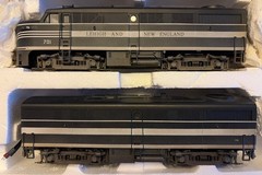 Proto 2000 HO FA1/FB1 A-B Set LNE #701/#751 – DCC/Sound!