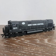 Mehano HO Gauge New York Central C-628 Diesel Locomotive # 911 Tested/Works