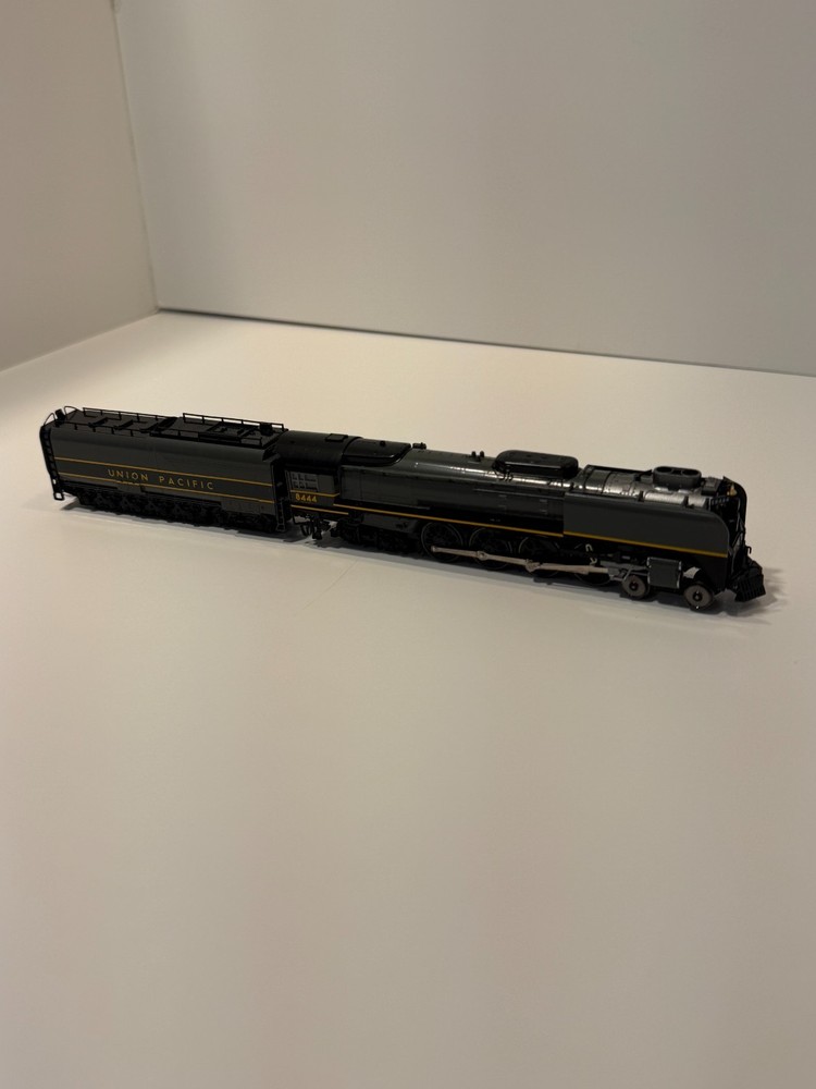 KATO 126-0401 Union Pacific FEF 1:160 Steam Locomotive Replica