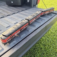 Lionel O Gauge Rock Island Red/Black/White 3-Unit Diesel Locomotive Set