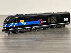 KATO N Scale #176-6050-DCC ALC-42 Charger Amtrak “Day One” #301 w/DCC NIB – CC