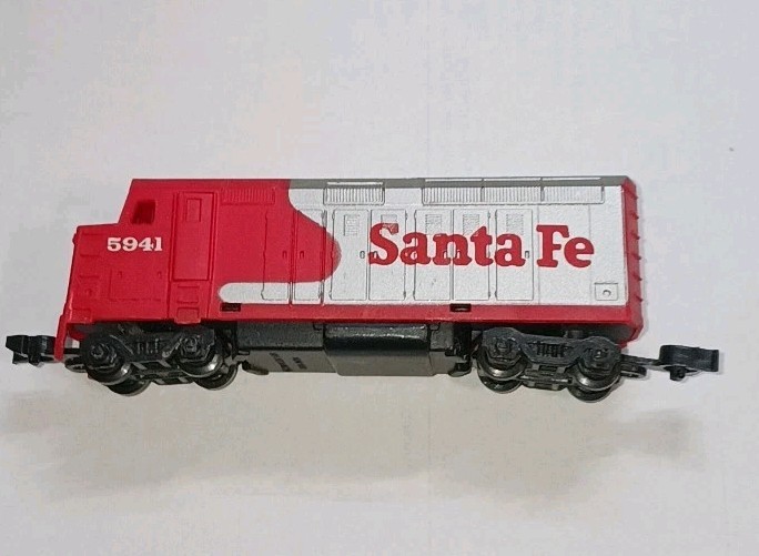Vintage Mattel HO Santa Fe Dummy Diesel 5941 Action Conductor Locomotive