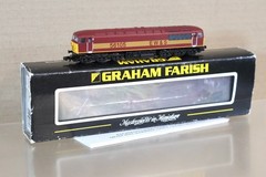 GRAHAM FARISH 371-300 EW&S EWS CLASS 56 DIESEL LOCOMOTIVE 56105 on