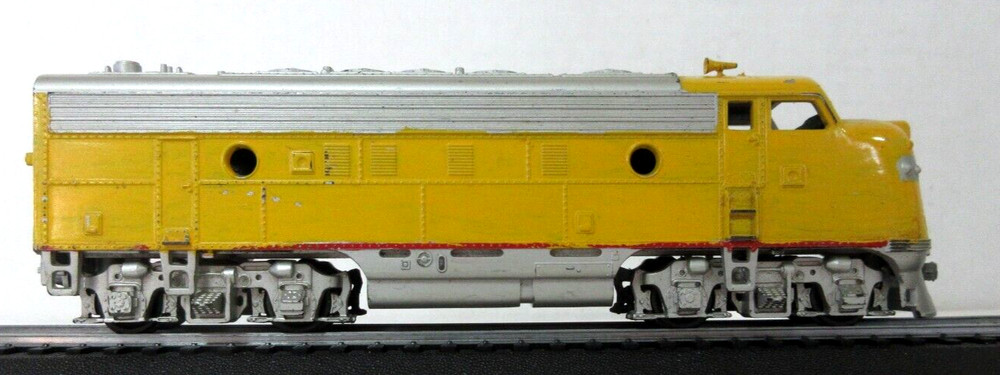 HO SCALE CUSTOM YELLOW DEISEL DUMMY