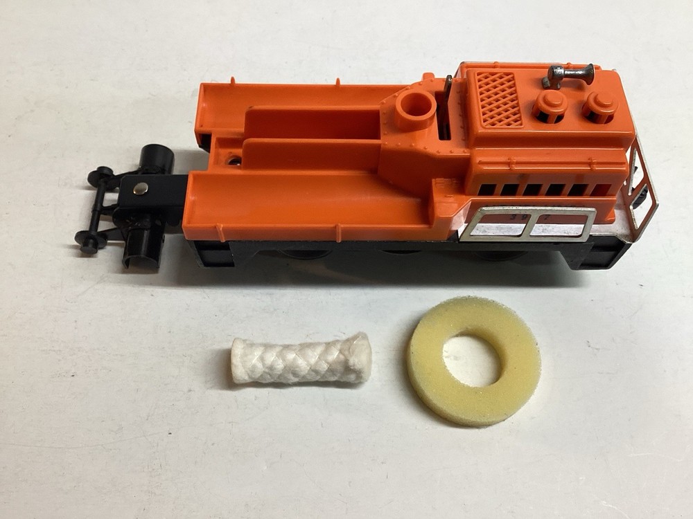 Lionel 3927 O Gauge Postwar Motorized Track Cleaner Car Refurbished Runs Great B