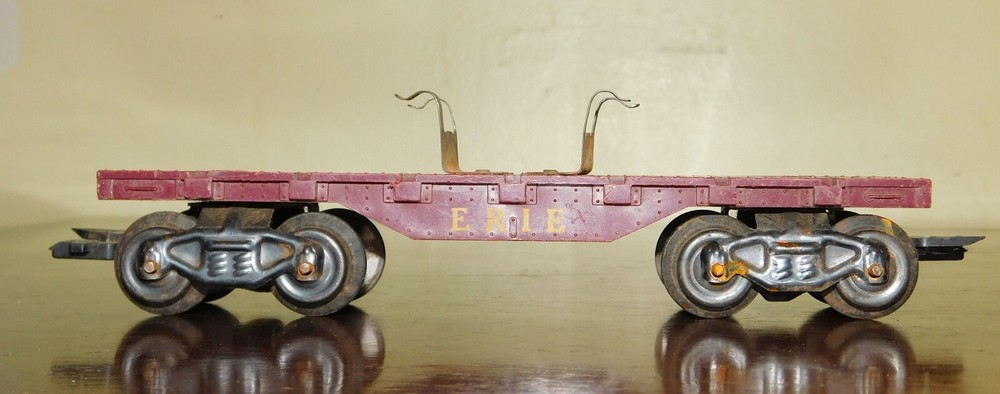 MARX 41′ Flat Car – ERIE ~ w/ clips for Tractors – O-27
