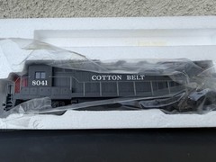 Walthers HO Southern Pacific GE 8-40B Road #8041