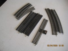HORNBY MODEL RAILWAYS BUNDLE OF 9 PIECES ( Power Supply, & Curves )
