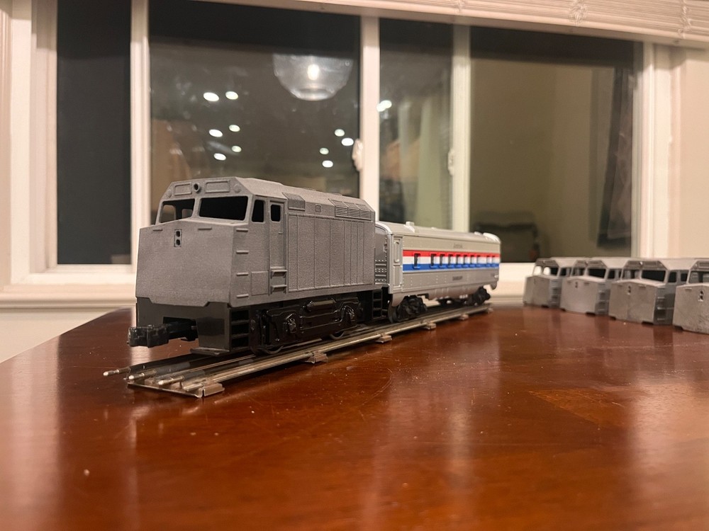 Lionel O Gauge Industrial Diesel Switcher Custom F40PH Body Shells (Undecorated)
