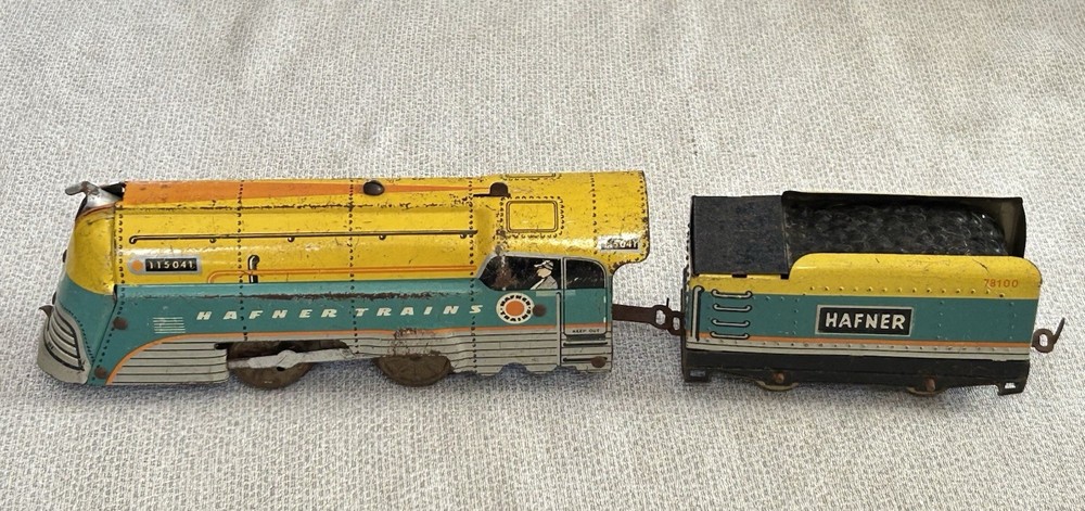 Hafner O scale Wind-Up Train Locomotive Engine 115041 & Tender78100 No Key