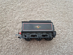 OO GAUGE TRIANG HORNBY RAILWAYS R39 NON MOTORISED BR BLACK LOCOMOTIVE TENDER