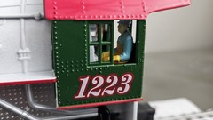 Lionel Christmas WW #1223 LC/BT 0-8-0 Steam Engine w/ Remote & 4 Pieces Of Track