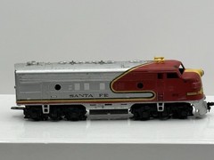 Vintage Tyco HO Santa FE EMD F7 Diesel locomotive #4015 Red, Silver &Yellow