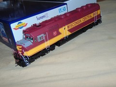 ATHEARN GENESIS HO 28618 WISCONSIN CENTRAL F45 DCC & SOUND -BRAND NEW