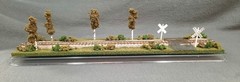 HOn3 SCALE 16″ SINGLE TRACK-NARROW GAUGE-“RR CROSSING SUMMER SCENE” DISPLAY CASE