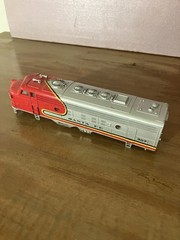 HO Santa Fe Diesel Locomotive Body Shell Red Silver Yellow Black