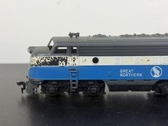HO Scale Great Northern 377A F-Unit Diesel Locomotive Blue White Gray Vintage