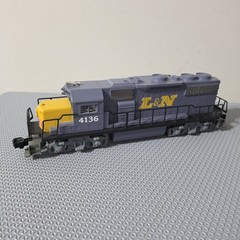 Lionel 6-18819 O-Gauge L&N Louisville & Nashville GP-38 Diesel Locomotive #4136