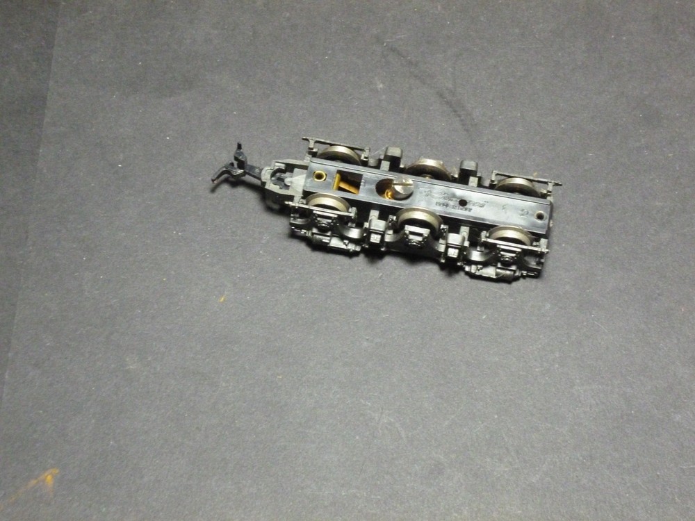 Ho Rivarossi E-8 6 wheel back truck