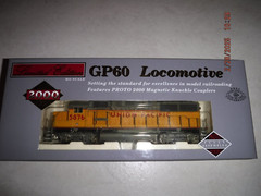 LIFE-LIKE HO UNION PACIFIC GP60 LOCOMOTIVE #5876 ITEM #30555 NEW!