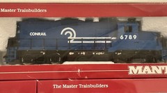 Mantua HO Conrail Set – Diesel, Caboose & 3 Freight Cars