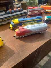 16 Pc. Trains ASSORTMENT + LIFE-LIKE Hobby Transformer SANTA FE VIRGINIAN others