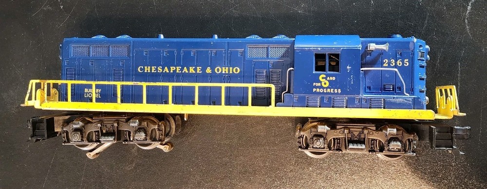 LIONEL No.2365 CHESAPEAKE & OHIO DIESEL LOCOMOTIVE Our XS113