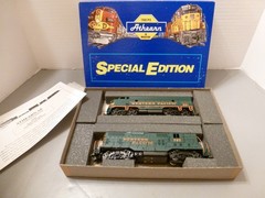 ATHEARN HO SPECIAL EDITION WESTERN PACIFIC F7A & GP7 #2205 BOTH POWERED
