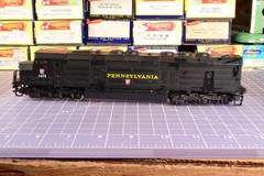 down 3 axles 14.0oz Pennsylvania PRR 1473 FP45 Motor Works, needs TLC /RCT