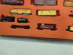 N SCALE BONZANZA THREE LOCOMOTIVES TWELVE CARTS AND BONUS ACCESSORIES