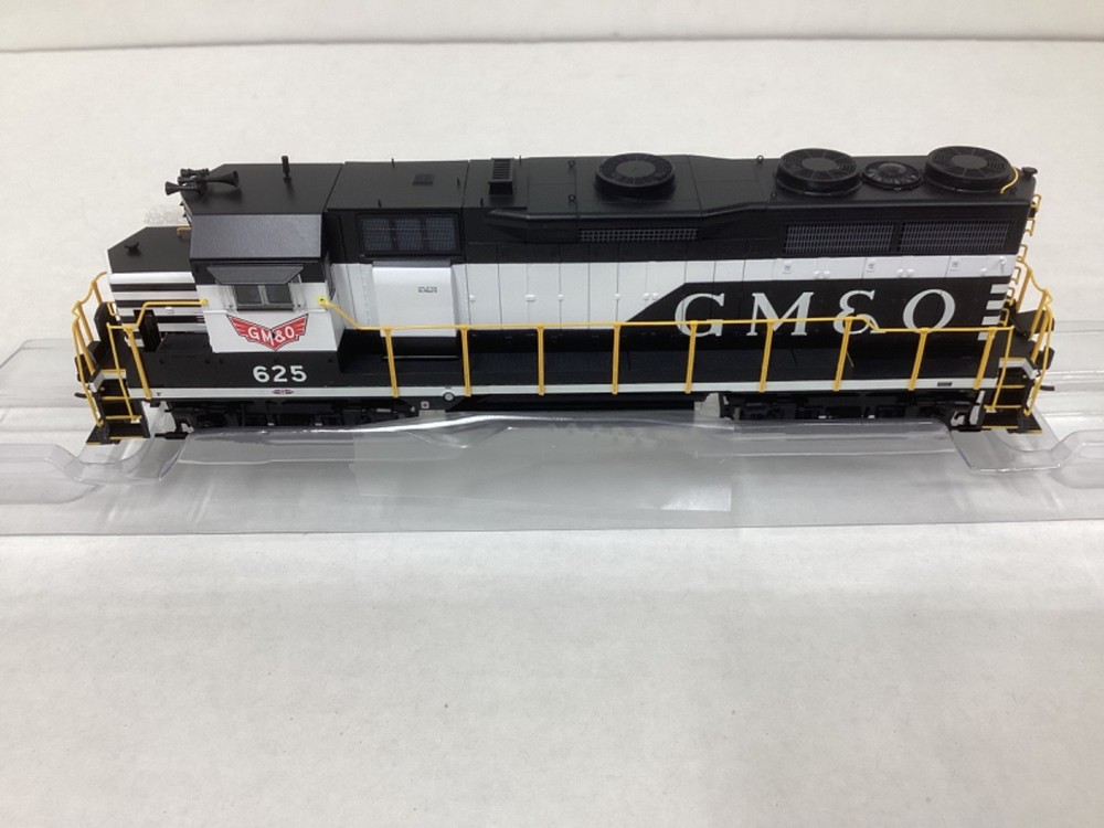 Walthers Porto #920-42181 HO scale “GM&O” GP35 with DCC and Sound Rd.#625