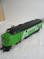 AHM 5015 HO Burlington Northern Alco Century 424 Locomotive #853 Green Works
