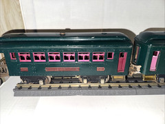 LIONEL PREWAR O GA. 251E ELECTRIC BOX LOCO & 605, 606 LIGHTED PASSENGER CAR SET