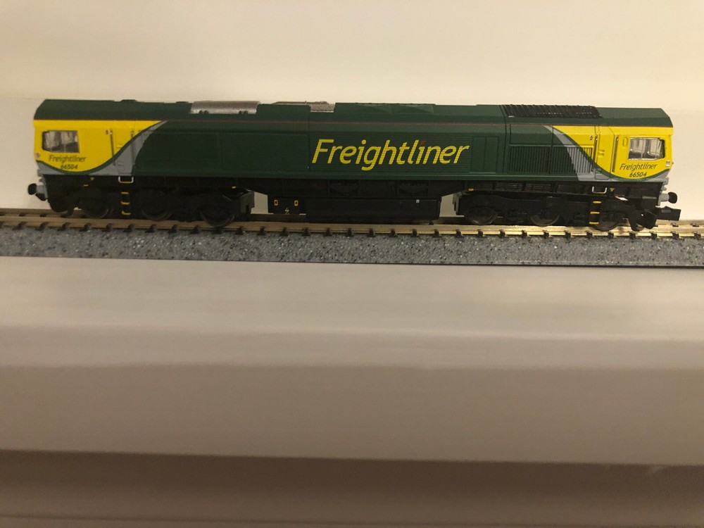 Dapol 2D-007-002 British Rail Freightliner Class 66 Engine with DCC