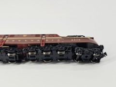 Kato – N Scale – Pennsylvania PRR GG1 Locomotive 137-2004 #4876 – Runs