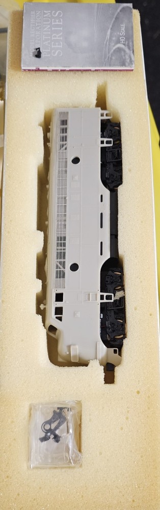 MRC Platinum Series F7A Undecorated Powered HO Scale Locomotive CB116