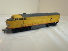 AHM Tempo Union Pacific Powered Locomotive 1041 HO Scale Used Working EMD E9